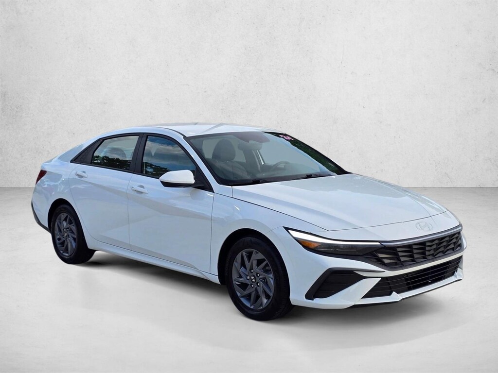 Used 2024 Hyundai Elantra SEL Sedan