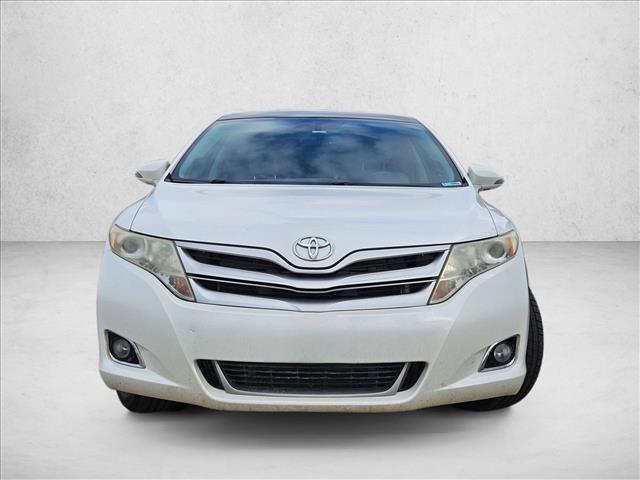 2015 Toyota Venza LE photo 2