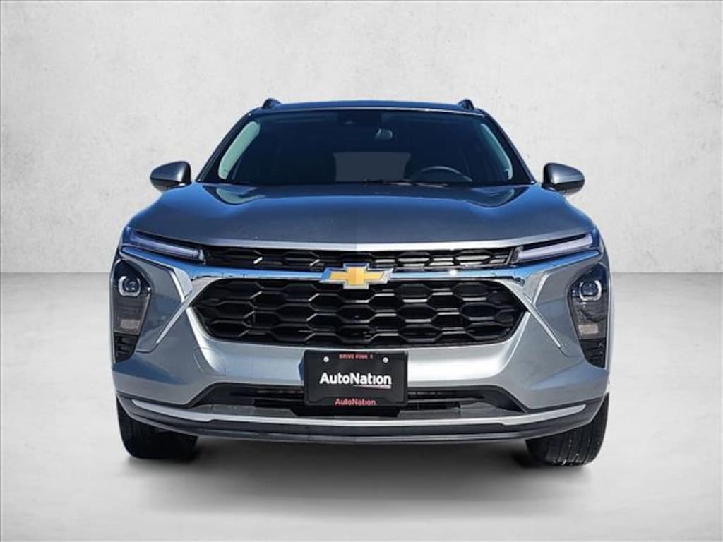 Used 2025 Chevrolet Trax LT SUV