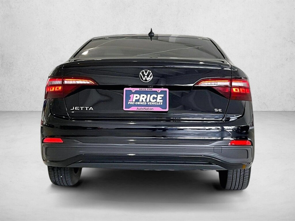 Used 2024 Volkswagen Jetta 1.5T SE Sedan