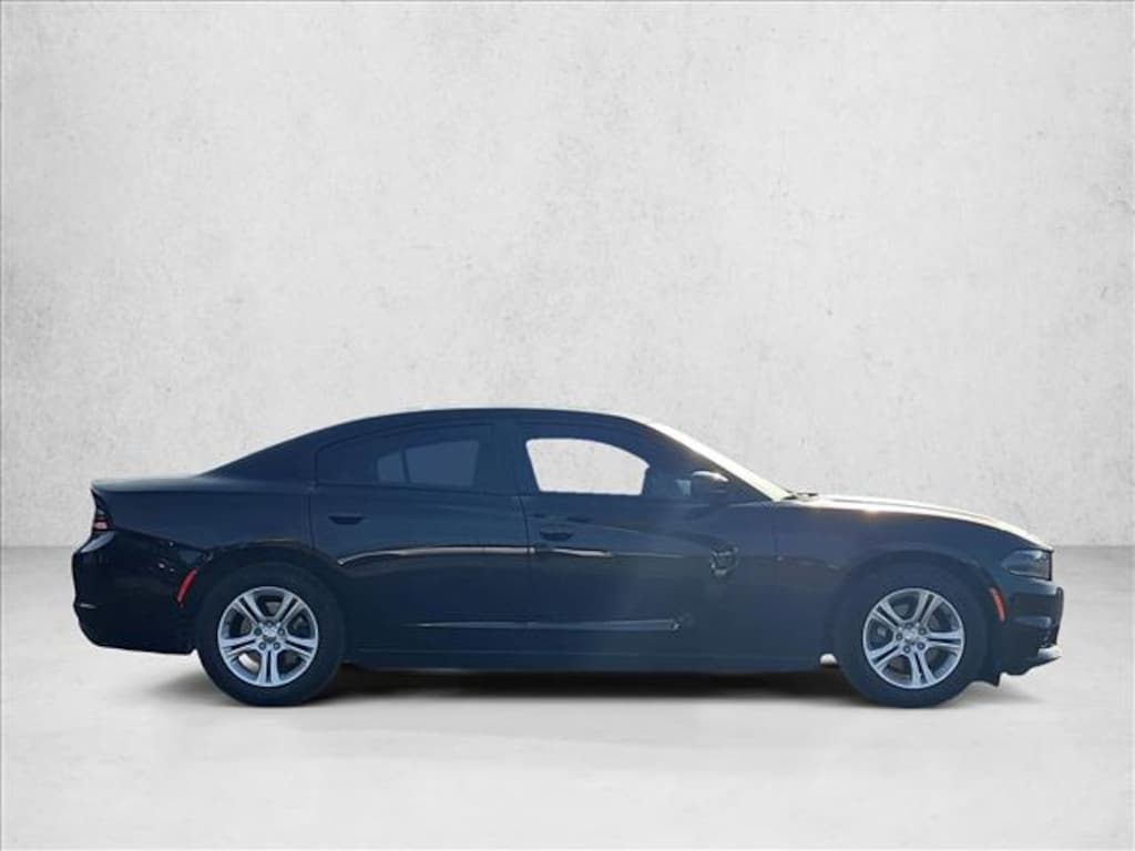 Used 2019 Dodge Charger SXT Sedan