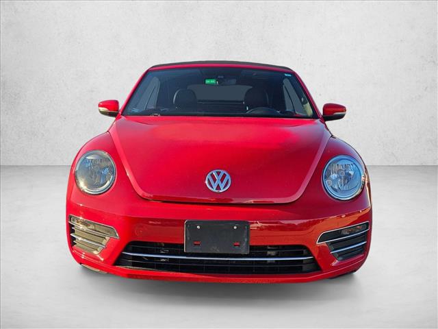 2018 Volkswagen Beetle Convertible S photo 2