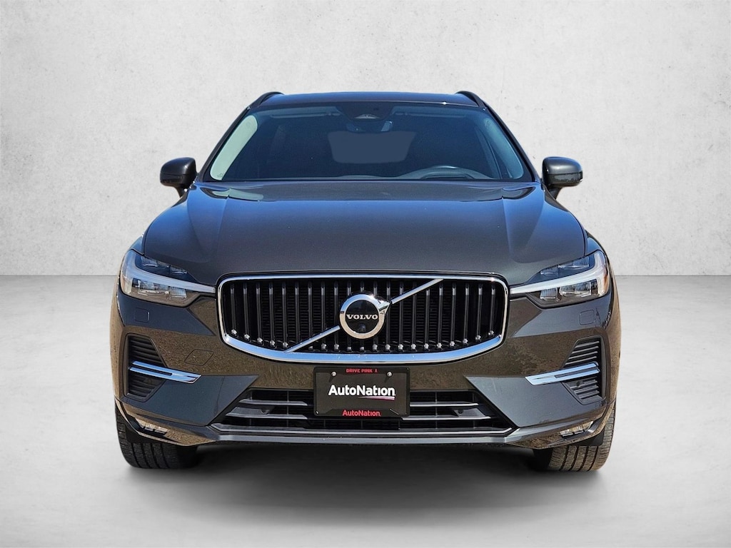 Used 2022 Volvo XC60 B5 FWD Momentum SUV