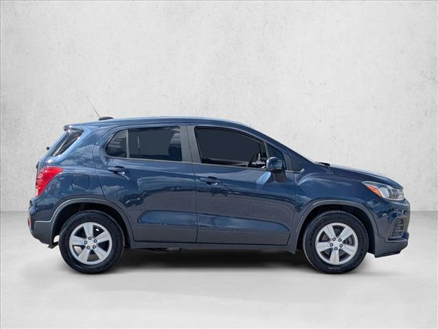 2019 Chevrolet Trax LS photo 4