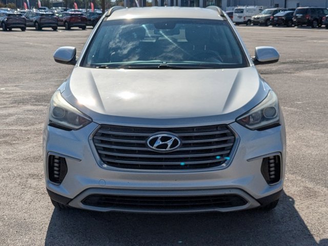 2017 Hyundai Santa Fe SE photo 2