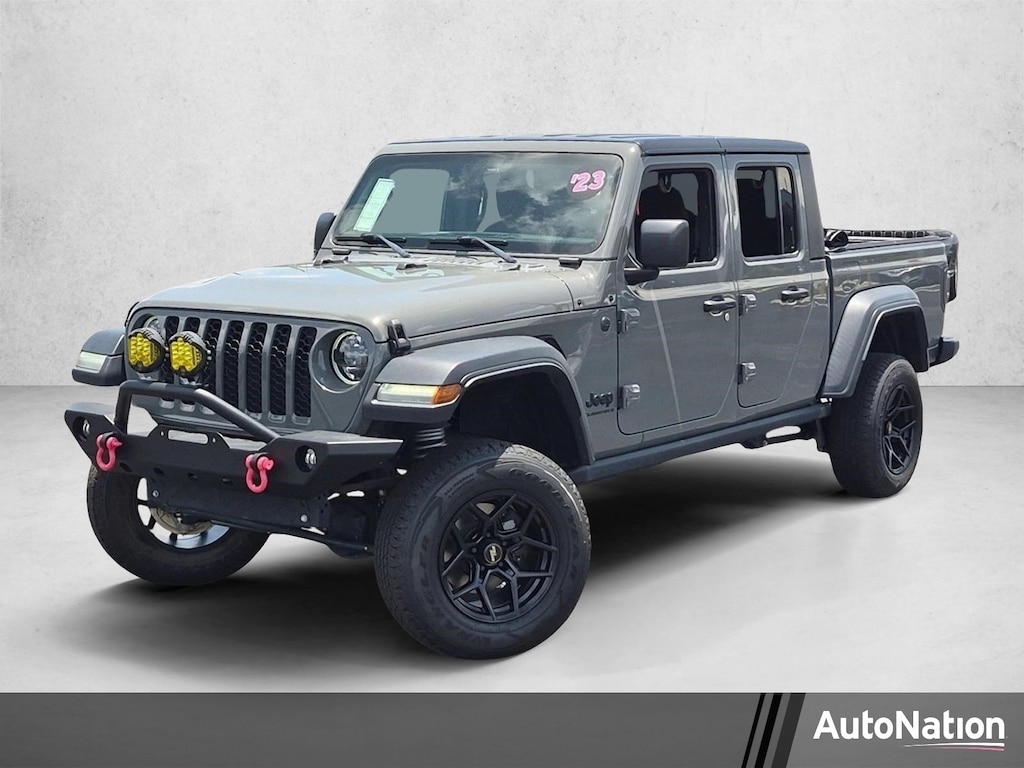 Used 2023 Jeep Gladiator Sport S Truck Crew Cab