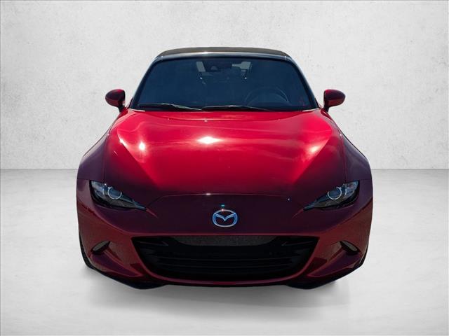 2022 Mazda MX-5 Miata Miata Grand Touring photo 2