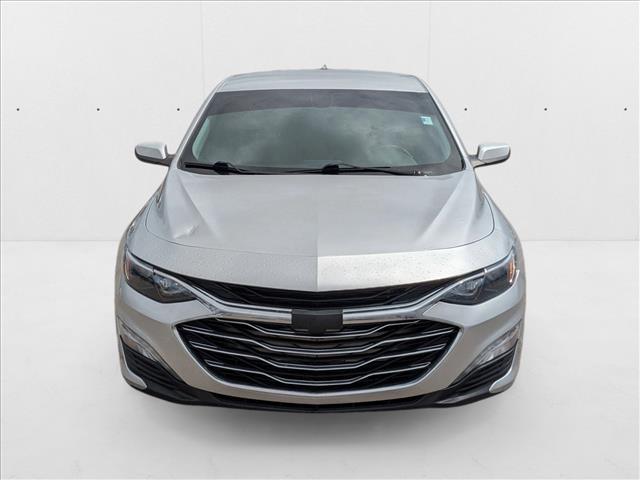 2022 Chevrolet Malibu RS photo 2