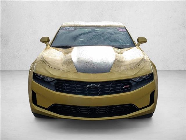 2024 Chevrolet Camaro 1LT photo 2