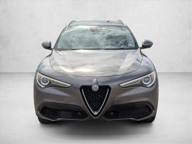 2019 Alfa Romeo Stelvio Sport photo 2