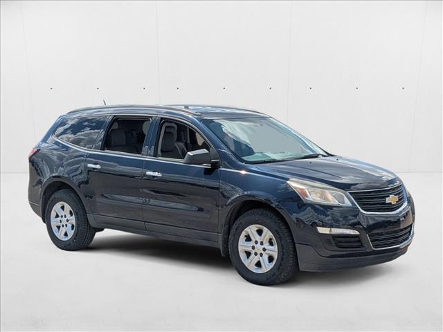 2017 Chevrolet Traverse LS photo 3