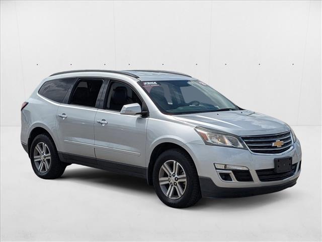 2015 Chevrolet Traverse 2LT photo 2