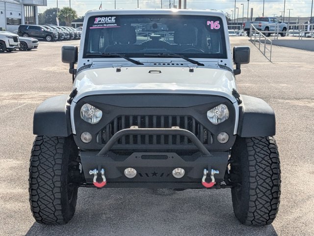 2016 Jeep Wrangler Unlimited Sport photo 2