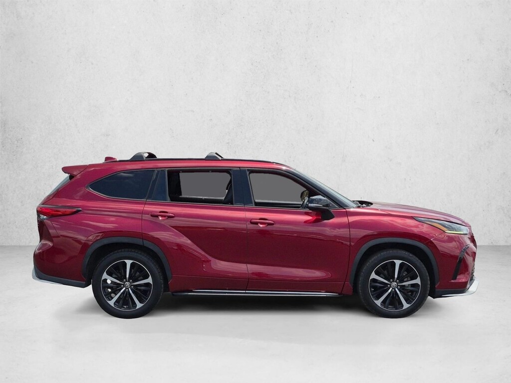Used 2022 Toyota Highlander XSE SUV