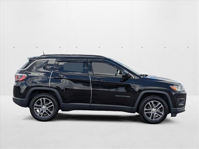2018 Jeep Compass Latitude photo 4