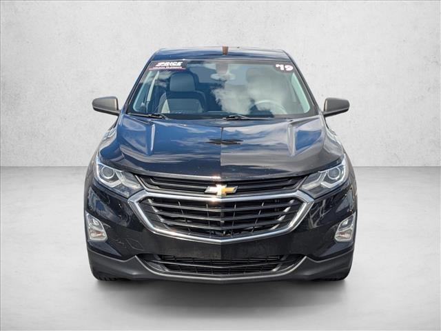2019 Chevrolet Equinox LS photo 2