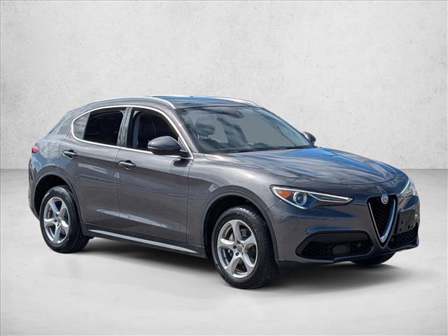 2019 Alfa Romeo Stelvio Sport photo 3