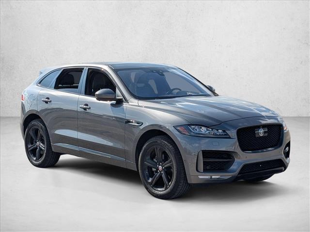 2017 Jaguar F-PACE R-Sport photo 2