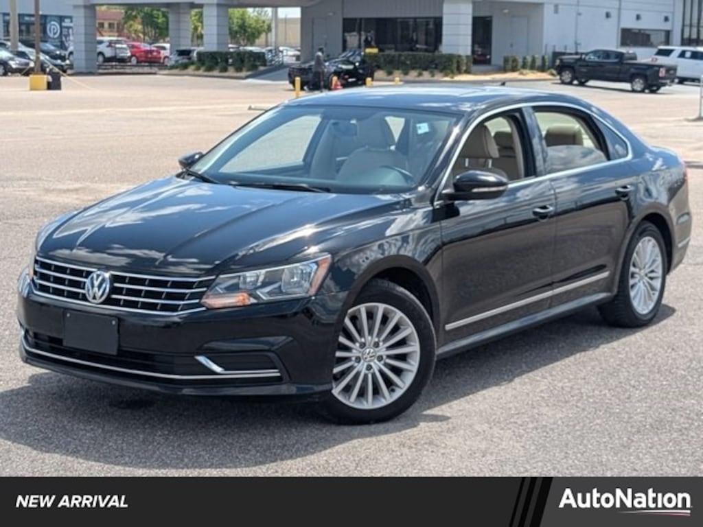 Used 2016 Volkswagen Passat 1.8T SE w/Technology Sedan