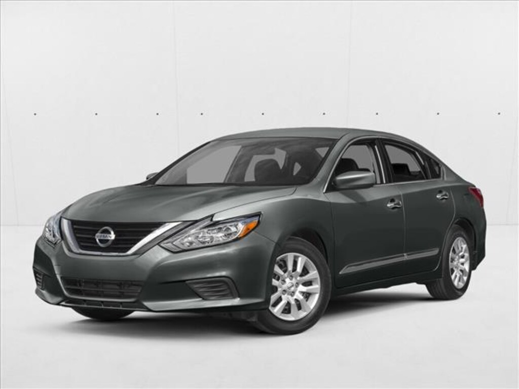 Used 2016 Nissan Altima 2.5 SV Sedan
