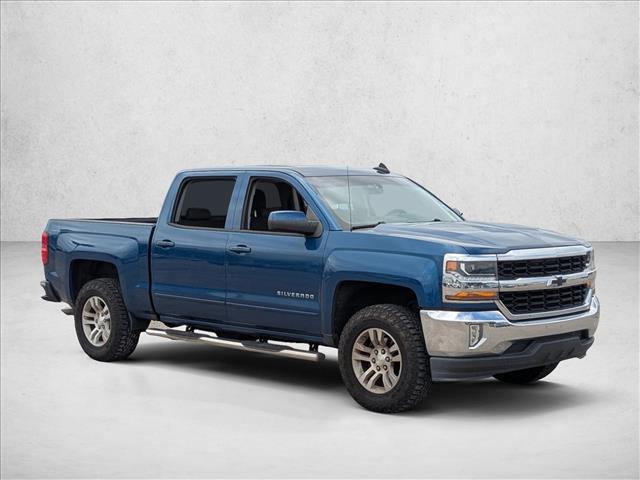 2018 Chevrolet Silverado 1500 LT photo 3