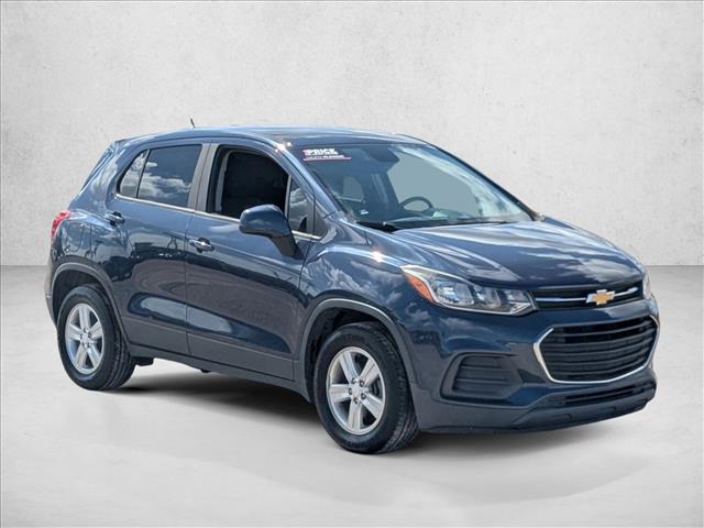 2019 Chevrolet Trax LS photo 3