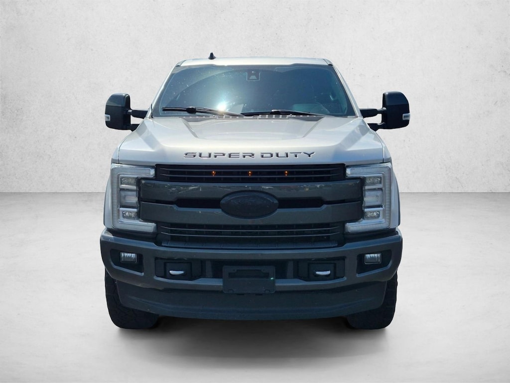 Used 2019 Ford F-250 LARIAT Truck Crew Cab