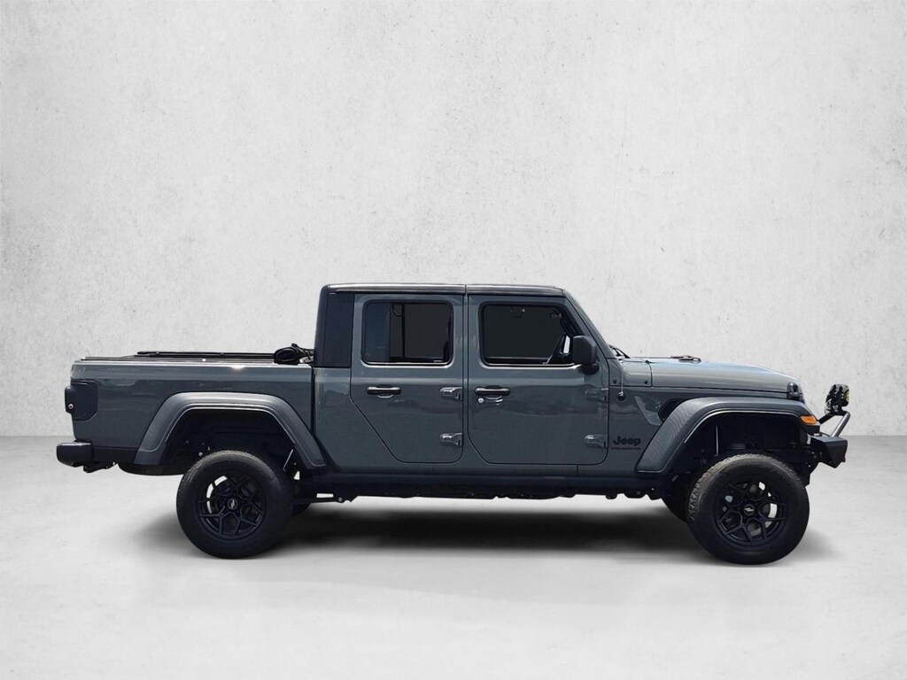 Used 2023 Jeep Gladiator Sport S Truck Crew Cab