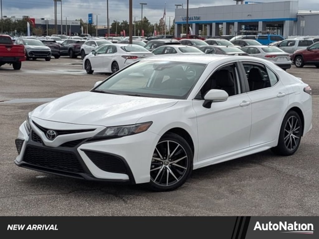 Used 2024 Toyota Camry SE Sedan