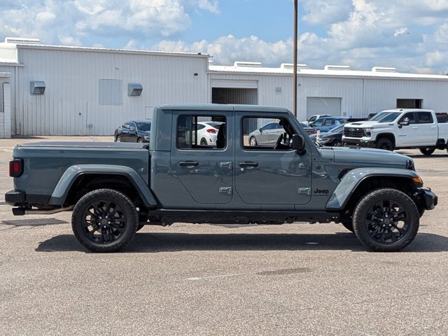 2024 Jeep Gladiator photo 4