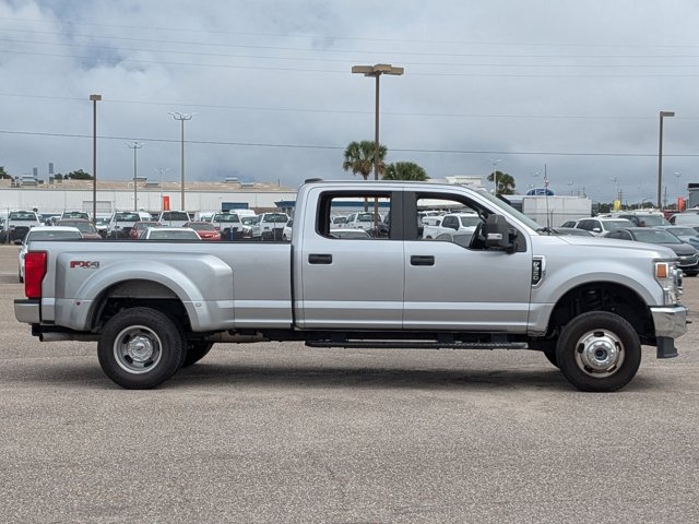 2022 Ford F-350 XL photo 4