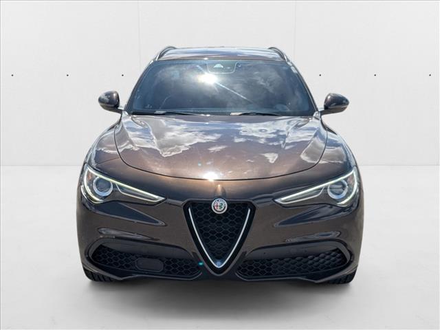2018 Alfa Romeo Stelvio Sport photo 2