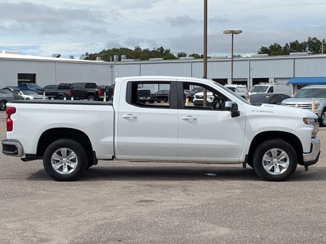 2022 Chevrolet Silverado 1500 LT photo 4