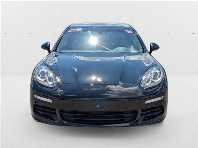 2016 Porsche Panamera 4S photo 2