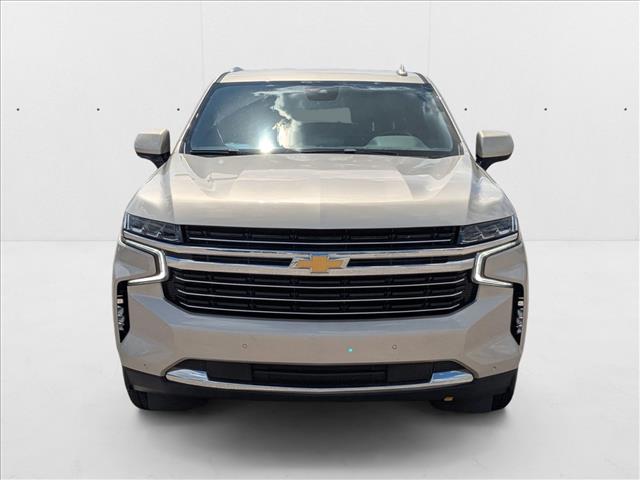 2023 Chevrolet Suburban LT photo 2