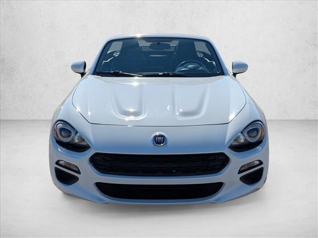 2020 Fiat 124 Spider Classica photo 2
