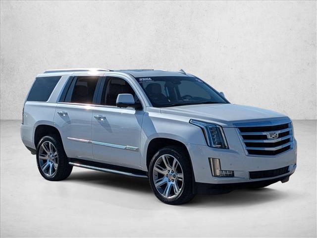 2020 Cadillac Escalade Luxury photo 3