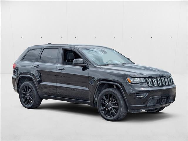 2020 Jeep Grand Cherokee Altitude photo 3