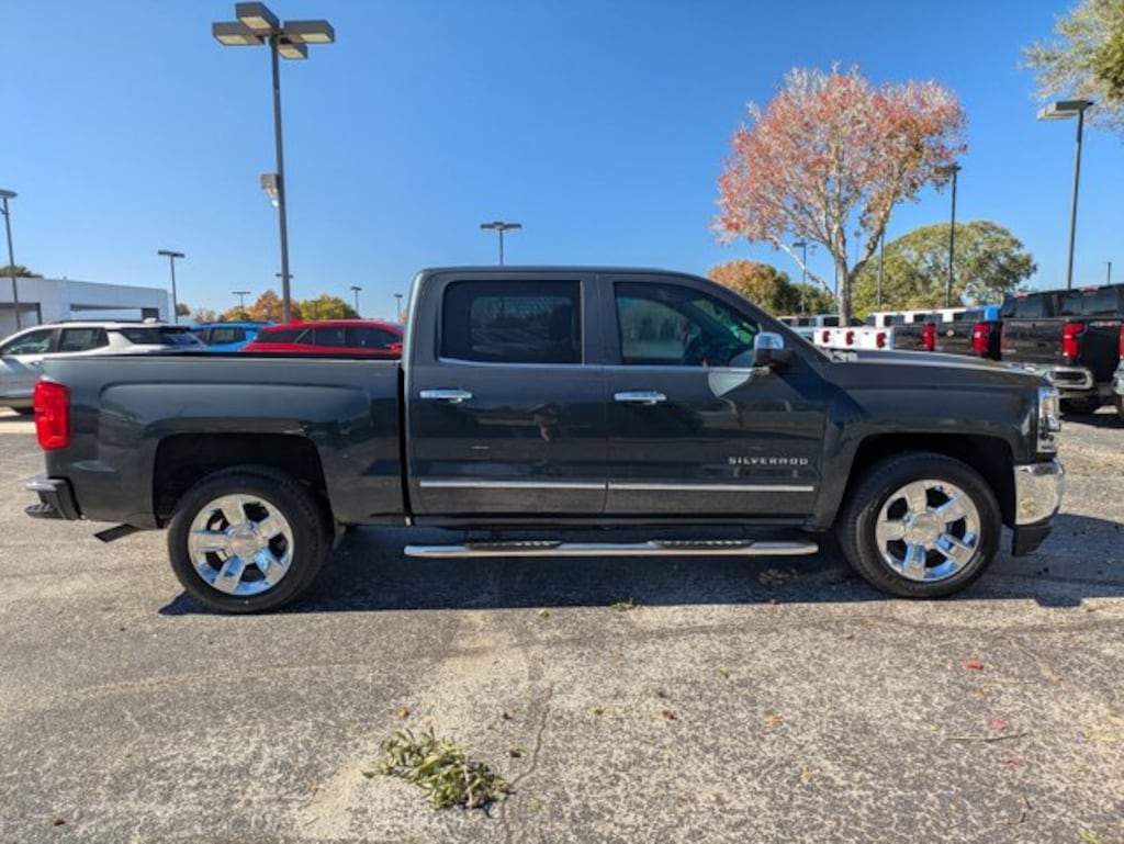 Used 2017 Chevrolet Silverado 1500 LTZ Truck Crew Cab