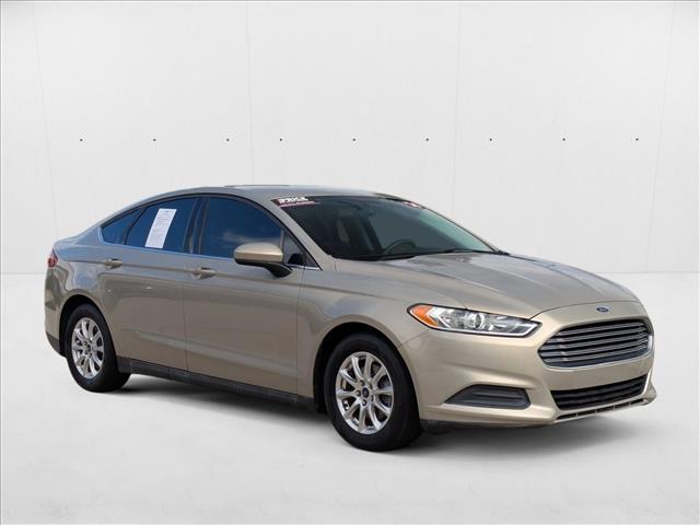 2015 Ford Fusion S photo 3