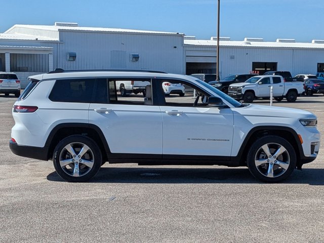 2022 Jeep Grand Cherokee Limited photo 4