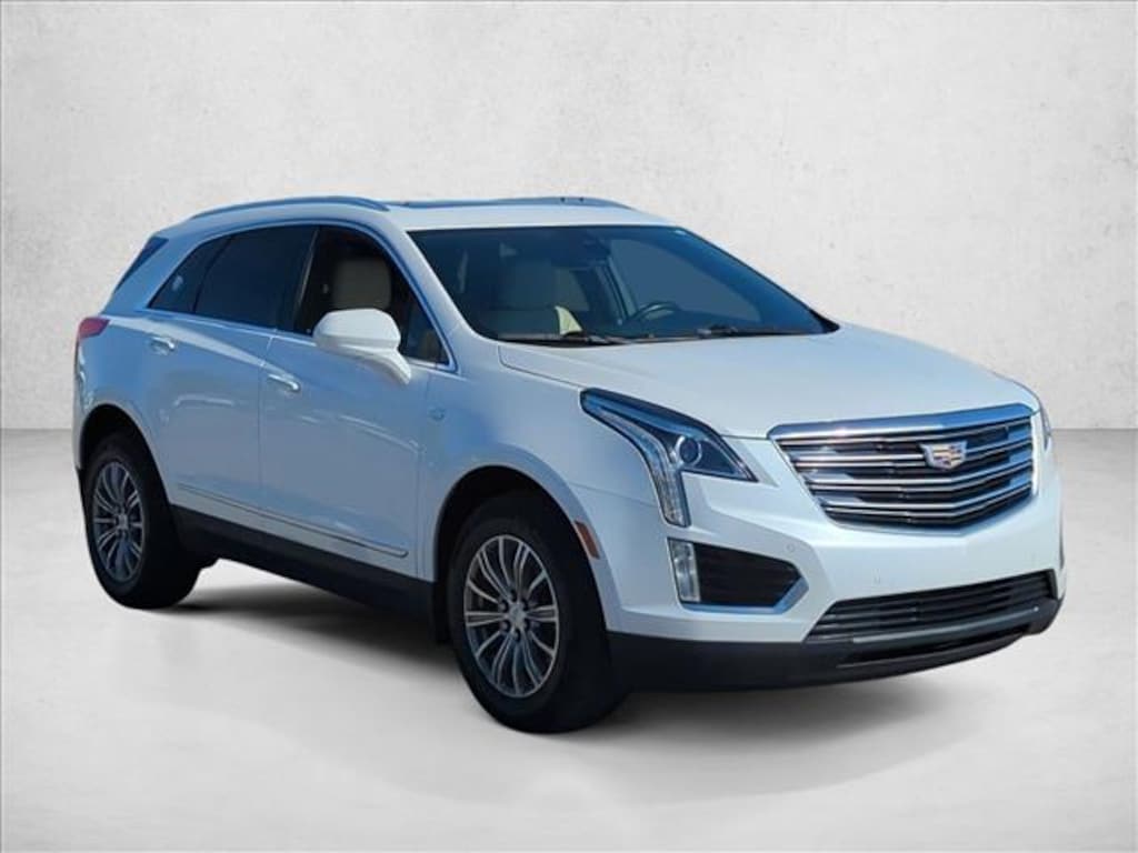 Used 2017 CADILLAC XT5 Luxury FWD SUV