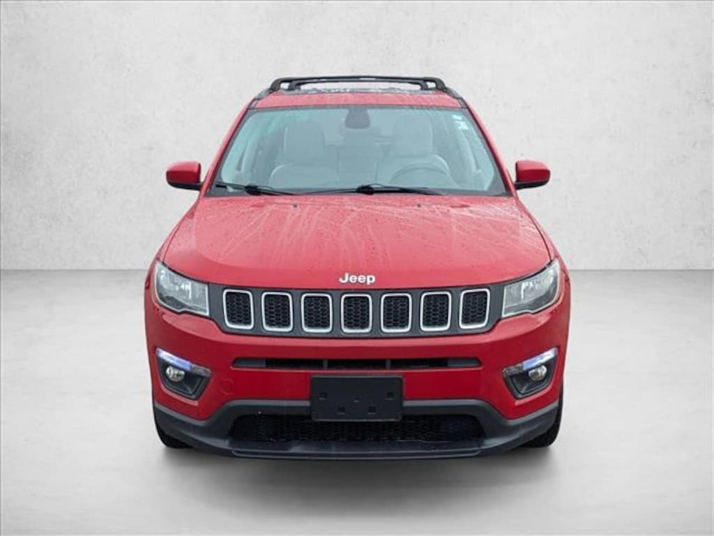 Used 2019 Jeep Compass Latitude w/Sun/Wheel Pkg SUV