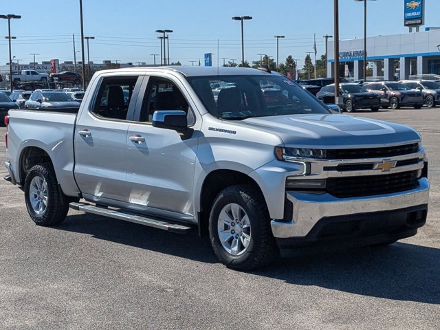 2021 Chevrolet Silverado 1500 LT photo 3