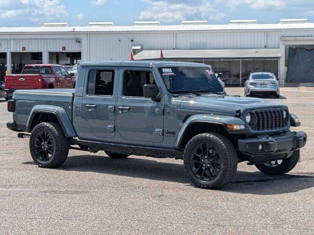 2024 Jeep Gladiator photo 3