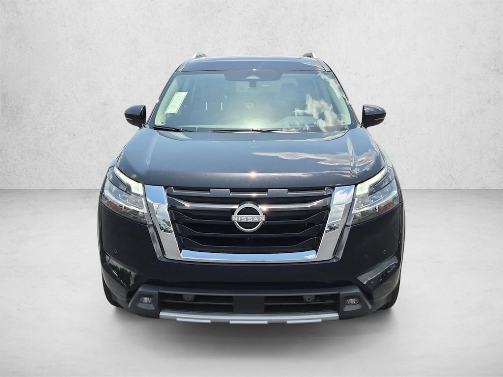 Used 2024 Nissan Pathfinder Platinum SUV
