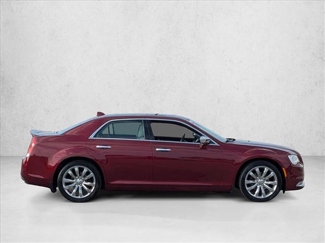 2015 Chrysler 300 photo 4