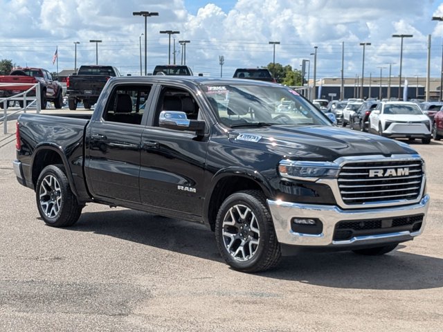 2025 Ram 1500 Laramie photo 3