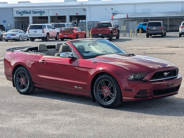 2014 Ford Mustang V6 Premium photo 3