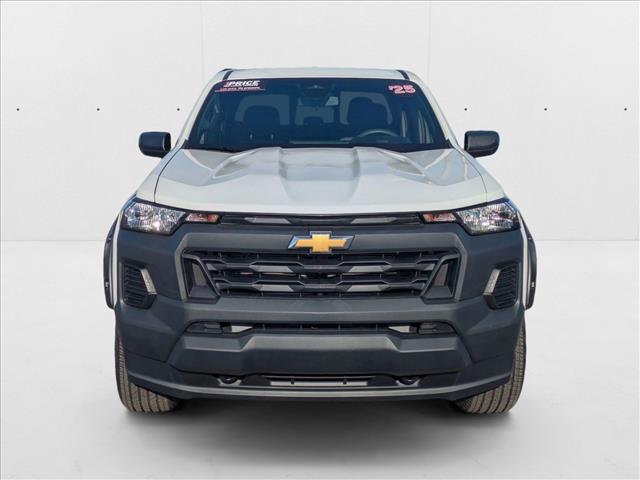 2025 Chevrolet Colorado Work Truck photo 2